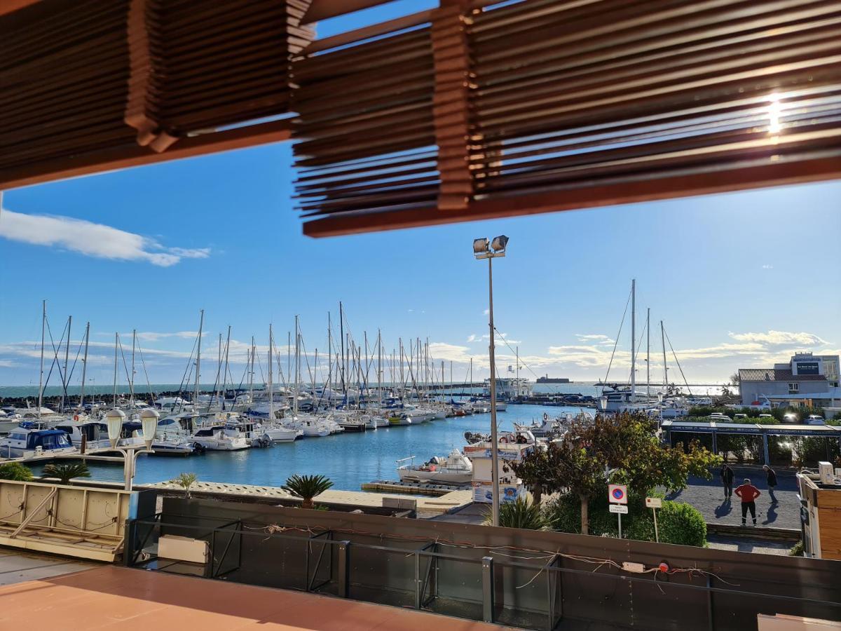 Residence De Standing La Pecherie Spacieux T3 Comme Un Cocon Familial Vue Mer Et Sur L'Avant Port Sur Le Bout Du Bout De Cap D'Agde Seule Cap En Occitanie Luaran gambar