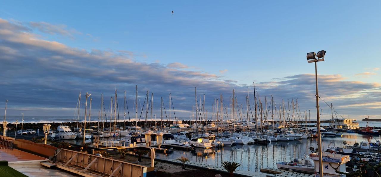 Residence De Standing La Pecherie Spacieux T3 Comme Un Cocon Familial Vue Mer Et Sur L'Avant Port Sur Le Bout Du Bout De Cap D'Agde Seule Cap En Occitanie Luaran gambar