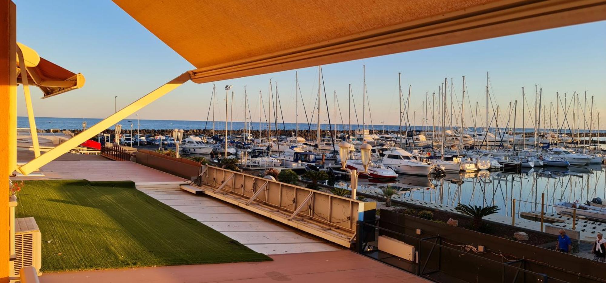 Residence De Standing La Pecherie Spacieux T3 Comme Un Cocon Familial Vue Mer Et Sur L'Avant Port Sur Le Bout Du Bout De Cap D'Agde Seule Cap En Occitanie Luaran gambar